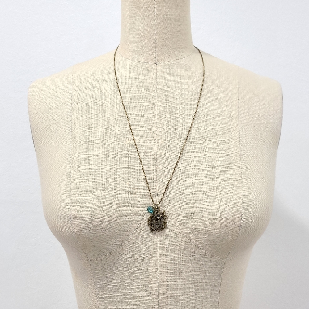 Antique vintage inspired clover beaded necklace